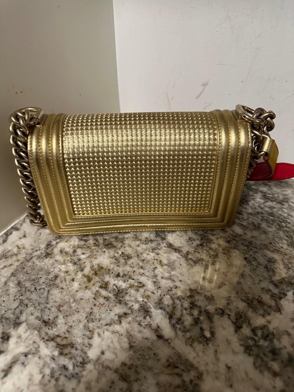 CHANEL Gold Shoulder Bag with Red Accent Strap (PREOWNED). - Picture 2 of 15